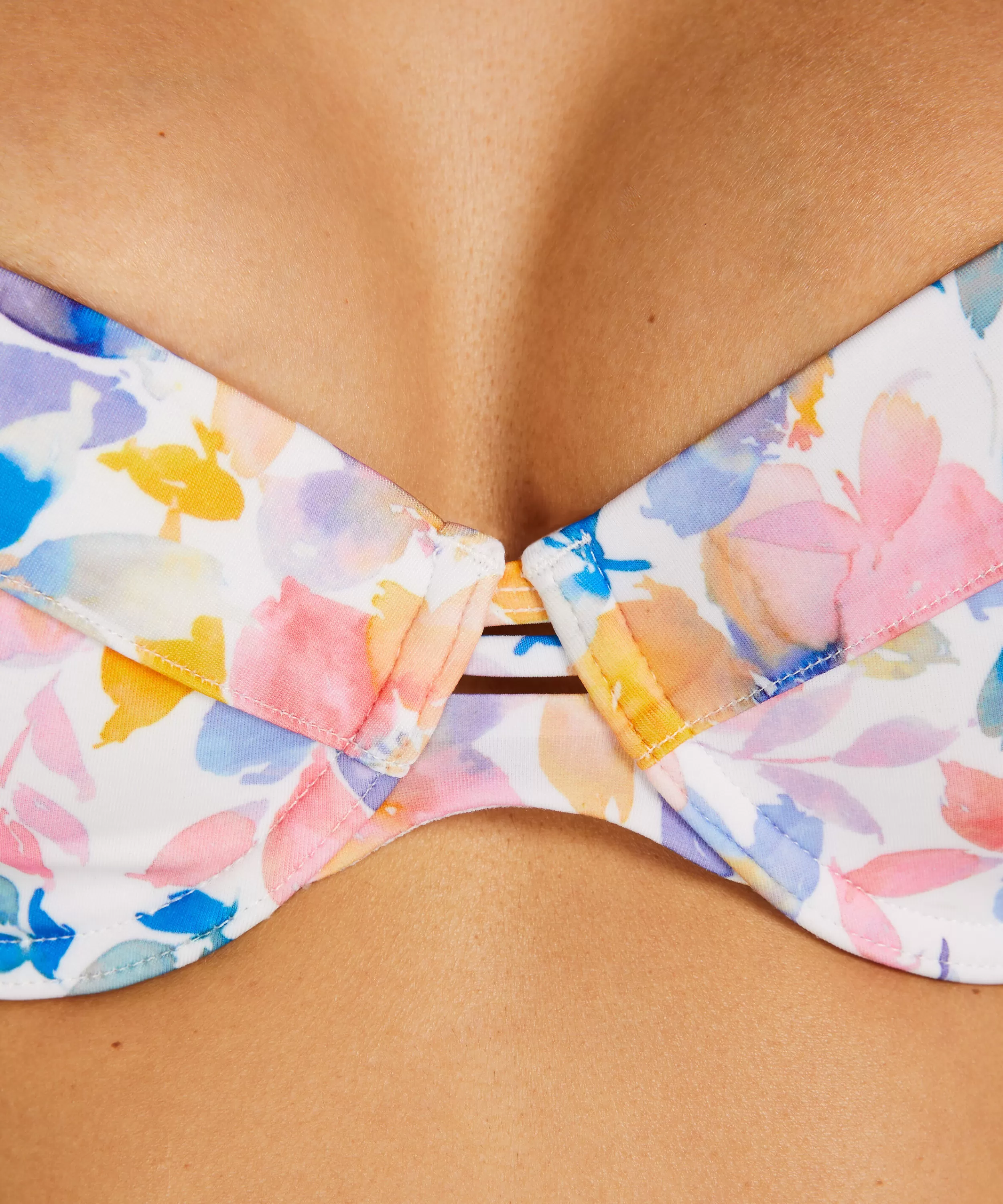 Hunkemöller Bikinis<Wattiertes Bügel-Bikinioberteil Palma Weis
